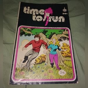 Vintage 1975 Spire Christian Comics Time To Run Collectible Book
